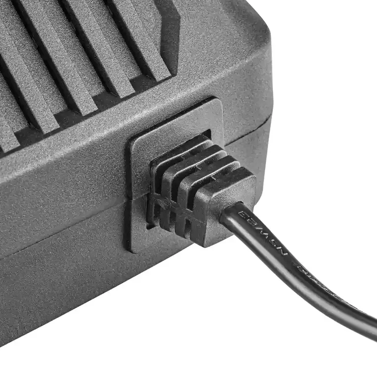 فست شارژر 22 ولت 4 آمپرساعت